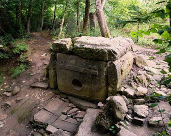 Экспедиции к выпаривателям родниковой воды - Страница 25 Shebsky_dolmen_3